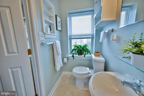 Bath - 1601 Marshall St, Baltimore, MD 21230 photo 3 of 3
