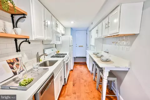 Kitchen - 1601 Marshall St, Baltimore, MD 21230 photo 3 of 4