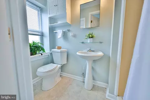Bath - 1601 Marshall St, Baltimore, MD 21230 photo 2 of 3