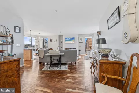 10 E Lee St #1509, Baltimore, MD 21202