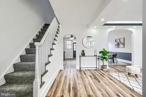 Entry Way - 4312 Parkside Dr, Baltimore, MD 21206 photo 2 of 5