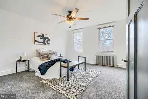 Bedroom - 4312 Parkside Dr, Baltimore, MD 21206 photo 2 of 3