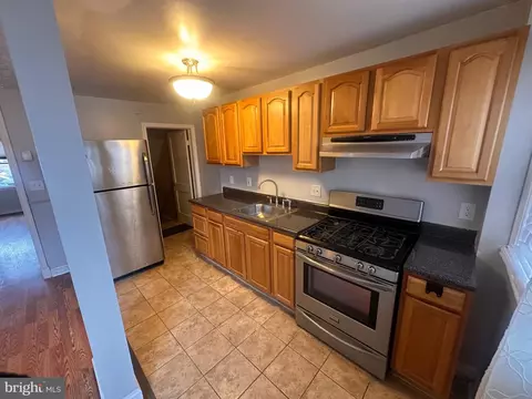 Kitchen - 748 Bethnal Rd, Baltimore, MD 21229 photo 1 of 2