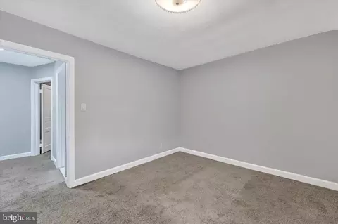 Entry Way - 2036 Deering Ave, Baltimore, MD 21230 photo 4 of 5