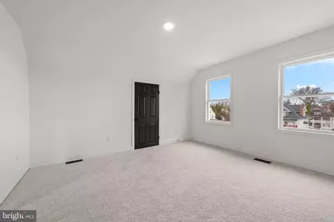 Bedroom - 3514 Fairview Ave, Baltimore, MD 21216 photo 8 of 11