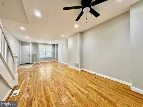 Living - 3003 Chelsea Ter, Baltimore, MD 21216 photo 4 of 10