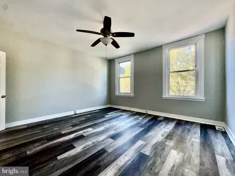 Living - 3003 Chelsea Ter, Baltimore, MD 21216 photo 6 of 10