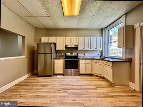 Kitchen - 3003 Chelsea Ter, Baltimore, MD 21216 photo 4 of 4