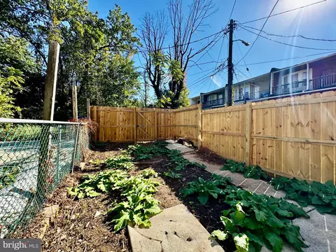 Exterior - 3003 Chelsea Ter, Baltimore, MD 21216 photo 1 of 3
