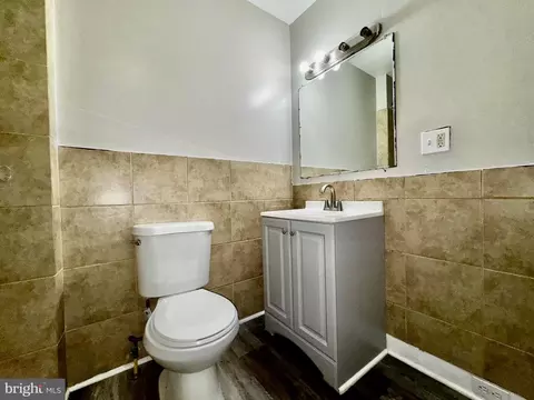 Bath - 3003 Chelsea Ter, Baltimore, MD 21216 photo 1 of 5