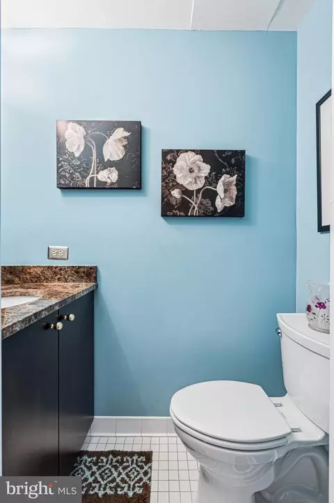 Bath - 10 E Lee St #1204, Baltimore, MD 21202 photo 2 of 3