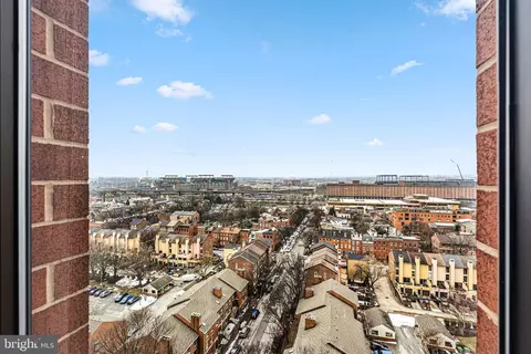 View/Area - 10 E Lee St #1204, Baltimore, MD 21202 photo 1 of 3