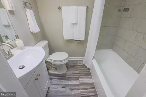 Bath - 1322 Limit Ave, Baltimore, MD 21239 photo 2 of 3