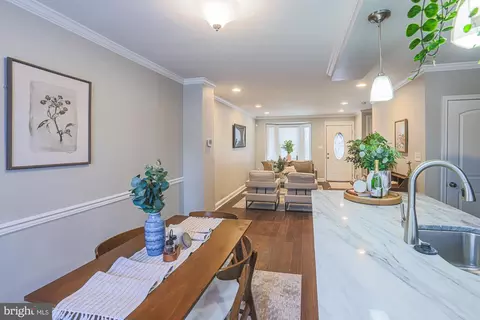 Entry Way - 1322 Limit Ave, Baltimore, MD 21239 photo 3 of 4