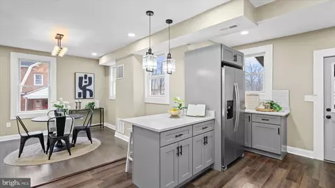 Entry Way - 3400 Cotwood Pl, Baltimore, MD 21215 photo 10 of 11
