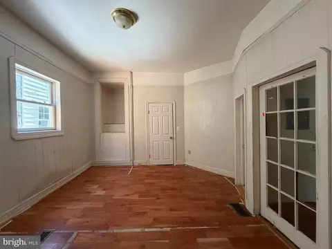 Living - 403 E 31st St, Baltimore, MD 21218 photo 5 of 11