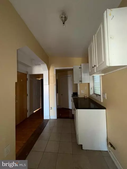 Entry Way - 403 E 31st St, Baltimore, MD 21218 photo 11 of 13