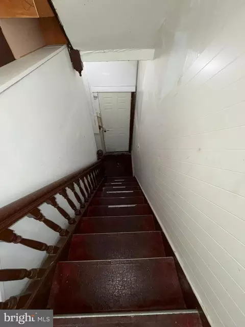 Entry Way - 403 E 31st St, Baltimore, MD 21218 photo 8 of 13