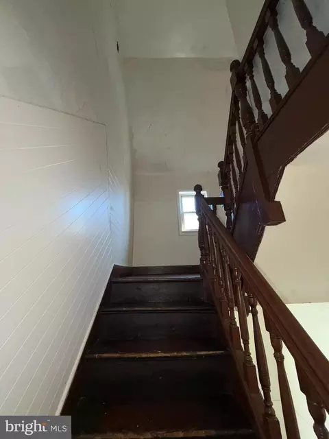 Entry Way - 403 E 31st St, Baltimore, MD 21218 photo 5 of 13