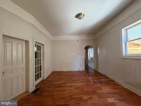 Living - 403 E 31st St, Baltimore, MD 21218 photo 6 of 11