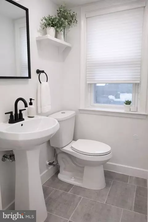 Bath - 400 Imla St, Baltimore, MD 21224 photo 3 of 3