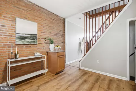 Entry Way - 608 E Fort Ave, Baltimore, MD 21230 photo 2 of 5