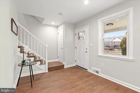 Entry Way - 1241 E Belvedere Ave, Baltimore, MD 21239 photo 2 of 4