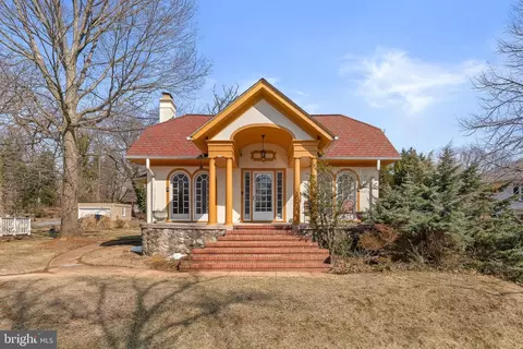 513 Stamford Rd, Baltimore, MD 21229