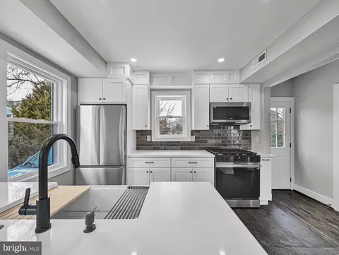 Kitchen - 4902 Walther Ave, Baltimore, MD 21214 photo 4 of 5