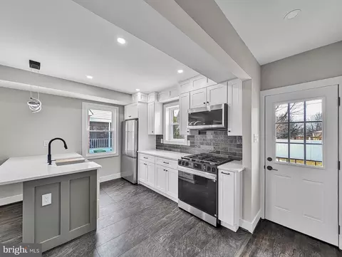 Kitchen - 4902 Walther Ave, Baltimore, MD 21214 photo 2 of 5