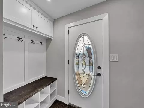 Entry Way - 4902 Walther Ave, Baltimore, MD 21214 photo 1 of 6