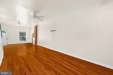 Living - 1407 Mchenry St, Baltimore, MD 21223 photo 5 of 6