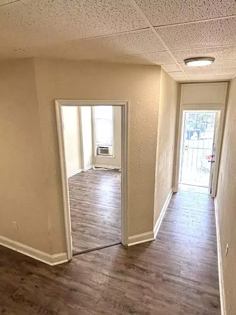 Entry Way - 1908 Walbrook Ave, Baltimore, MD 21217 photo 2 of 2