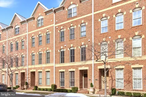 2612 Lighthouse Ln, Baltimore, MD 21224