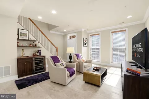 2612 Lighthouse Ln, Baltimore, MD 21224