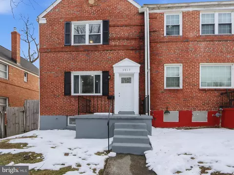 3917 Stokes Dr, Baltimore, MD 21229