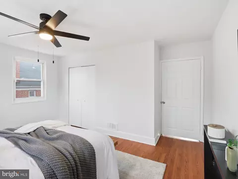 Bedroom - 3917 Stokes Dr, Baltimore, MD 21229 photo 5 of 8