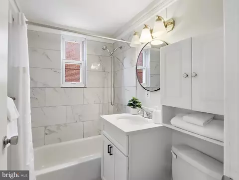 Bath - 3917 Stokes Dr, Baltimore, MD 21229 photo 1 of 2