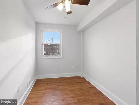 Bedroom - 3917 Stokes Dr, Baltimore, MD 21229 photo 2 of 8