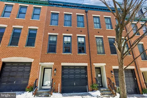 Exterior - 19 S Regester St, Baltimore, MD 21231 photo 1 of 1