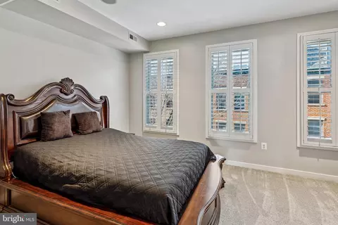 Bedroom - 19 S Regester St, Baltimore, MD 21231 photo 1 of 5