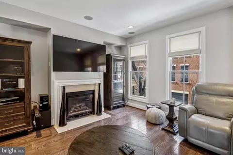 19 S Regester St, Baltimore, MD 21231