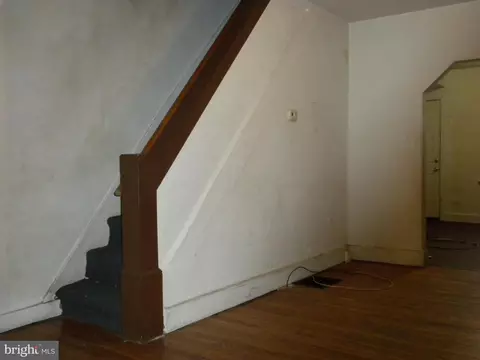Entry Way - 20 N Decker Ave, Baltimore, MD 21224 photo 1 of 2