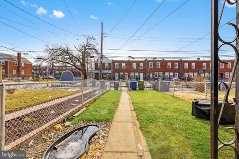 Exterior - 4629 Chatford Ave, Baltimore, MD 21206 photo 2 of 3