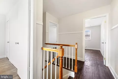 Entry Way - 4629 Chatford Ave, Baltimore, MD 21206 photo 7 of 8