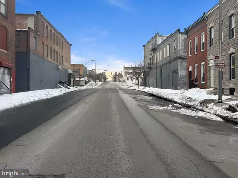 Exterior - 207 S Pulaski St, Baltimore, MD 21223 photo 2 of 2