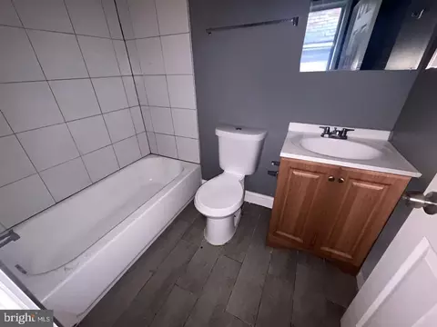 Bath - 207 S Pulaski St, Baltimore, MD 21223 photo 2 of 3