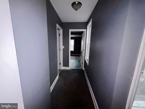 Entry Way - 207 S Pulaski St, Baltimore, MD 21223 photo 6 of 8