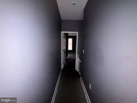 Entry Way - 207 S Pulaski St, Baltimore, MD 21223 photo 5 of 8
