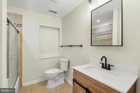 Bath - 829 E Chase St, Baltimore, MD 21202 photo 4 of 4